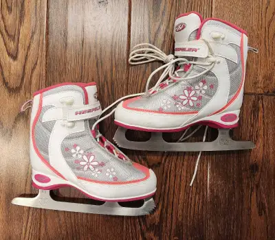 Hespeler Girl's Figure Skates - Y13, View more