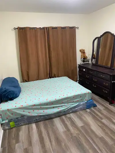 Fairview. Furnished room, furnished apartment, heating and wifi included. Easy connection to bus sto...