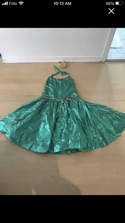 Dress And Crown - Robe Et Couronne, View more