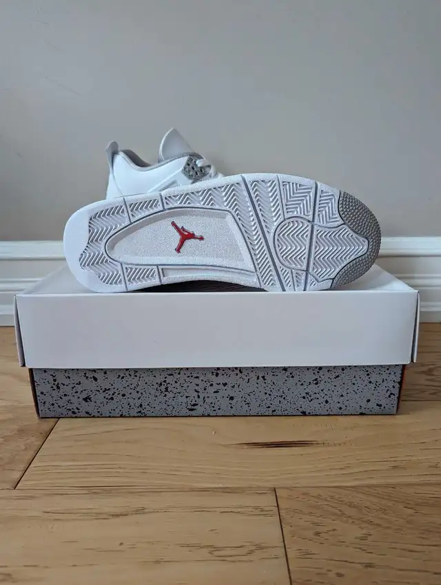 Jordan 4 White Oreo 2021 size 9.562863281549954122