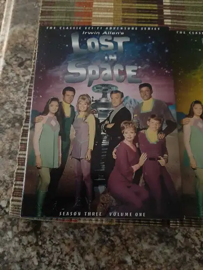 REDUCED!!! Lost in space original series complete season 3, View more