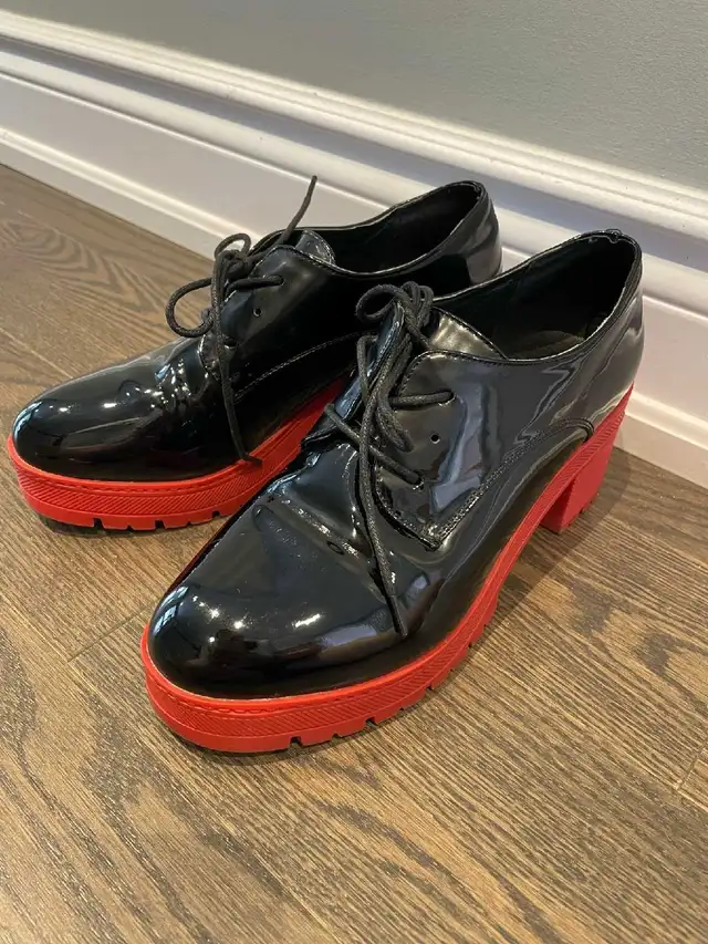 Women's patent leather boots39 size(38.5) in Women's - Shoes in Barrie - Image 6