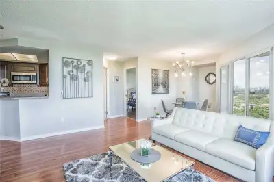 Ravine-View 2+1 Bedroom Condo for Rent in North York!