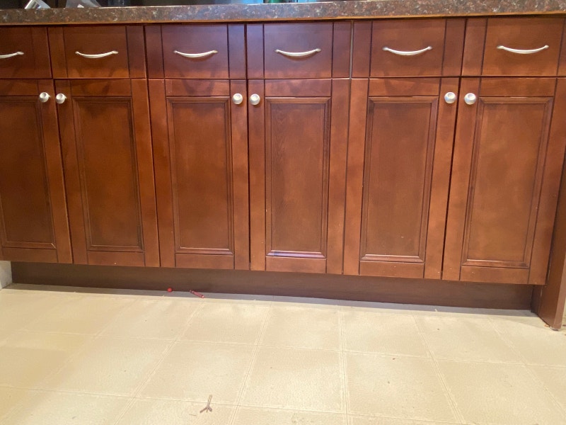 Full kitchen upper and lower with laminate countertops