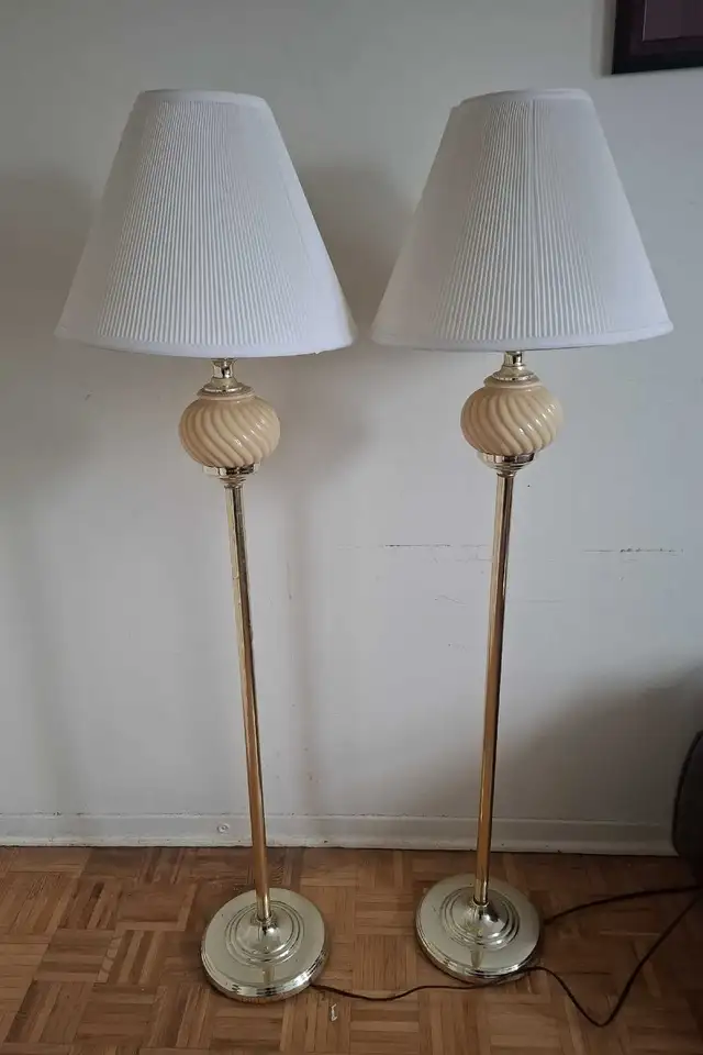 Floor Lamps in Indoor Lighting & Fans in City of Toronto - Image 2