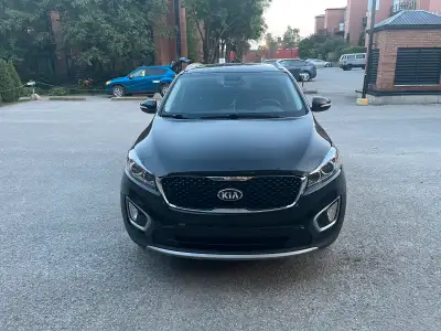 121 000 km Je vends mon Kia Sorento AWD 2016, un VUS fiable et élégant avec un moteur turbo 2.0L. Ce...