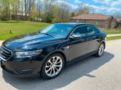 2018 Ford Taurus Limited - Immaculate