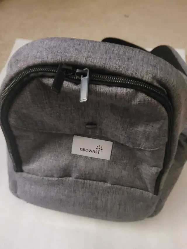 New - Grownsy Hip Baby Carrier in Strollers, Carriers & Car Seats in Oakville / Halton Region - Image 3