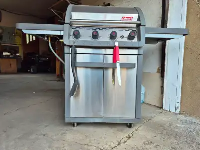 Used very little. Moved into a house with no gas hook up. Like new $500.