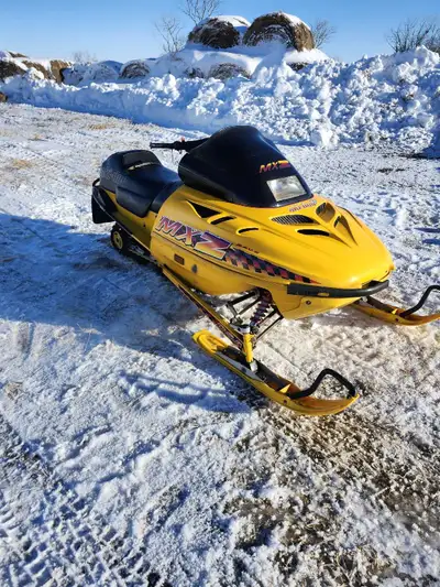 1997 skidoo MXZ 670 runs and rides great lot of parts and upkeep put into the machine over the years...