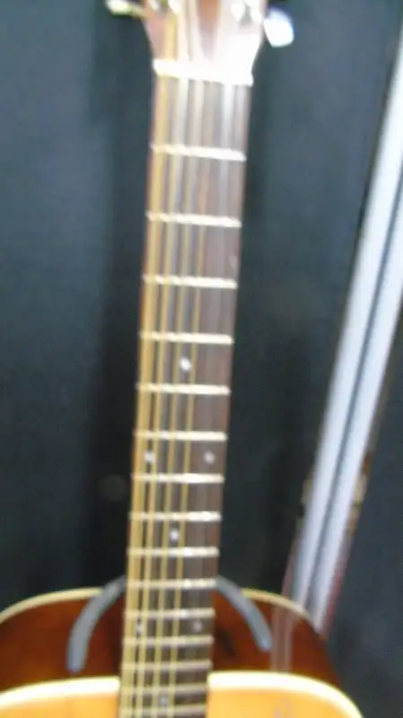 FENDER 12 STRING GUITAR AUTOGRAPHED BY THE DOOBIE BROTHERS in Guitars in Edmonton - Image 9