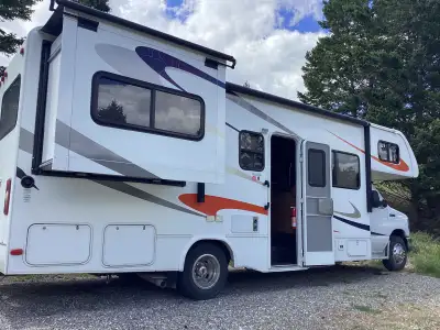 Seldom used class C motorhome with 2 slides and all amenities. Please be advised the best way to con...