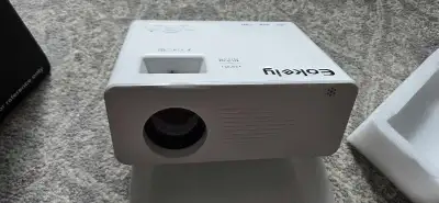 Projector - 2.4G/5G Wifi - Bluetooth - 1080P Full HD - 9000:1 Contrast Ratio, 4:3/16:9 Aspect Ratio...