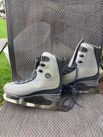 Sports  women s skates , View more