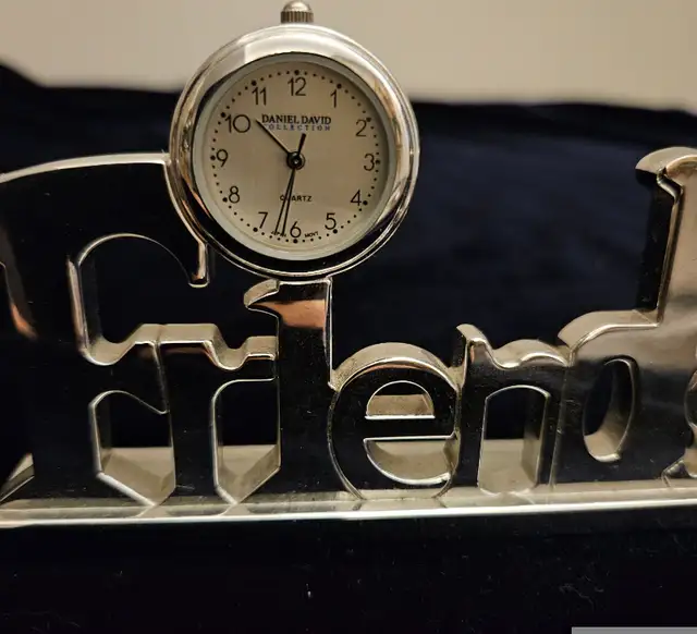 VINTAGE DANIEL DAVID DESK CLOCK in Home Décor & Accents in City of Toronto - Image 5