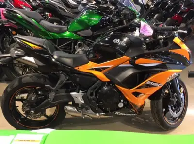 You won’t find another ninja 650 on the market with only 1038 kms on it! Bike is brand new still and...