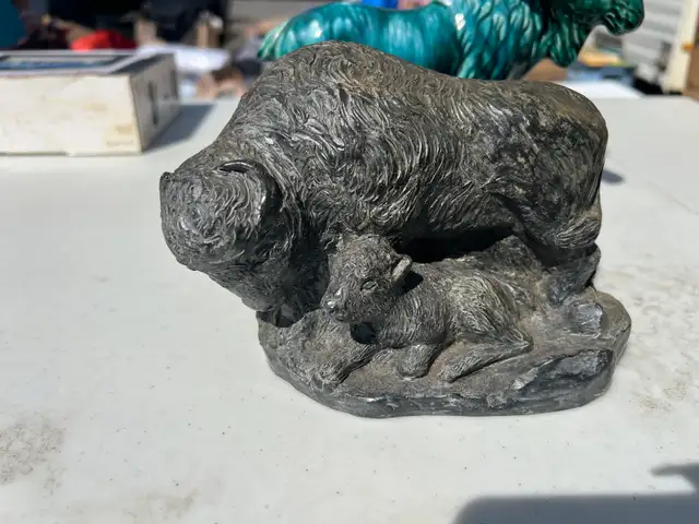 buffalo/ baby in Arts & Collectibles in Thunder Bay - Image 3