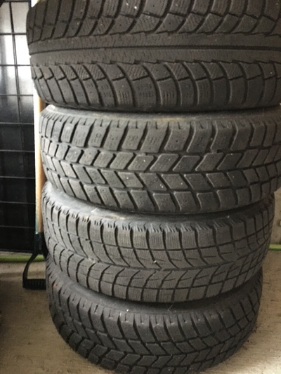 Set of 4 winter tires with rims for sale 195-65-15 Used for Toyota Toyota Matrix