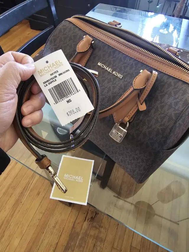 Michael Kors Speedy Style Bag in Women's - Bags & Wallets in Mississauga / Peel Region - Image 2