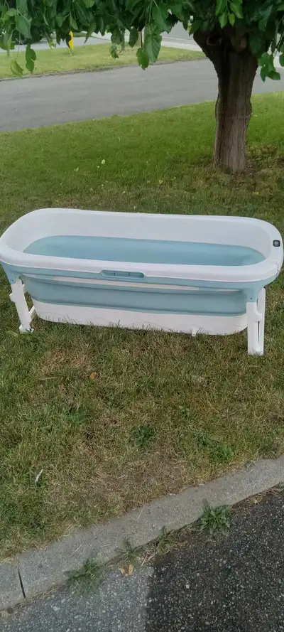PORTABLE LIGHT FOLDING  BATHTUB , View more