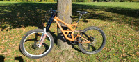 Specialized Demo 8 medium downhill mountain bike
