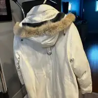 Manteau de neige en plumes / Feather Snow Coat