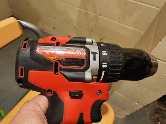 Milwaukee M18 18V Lithium-Ion Brushless Cordless 1/2" Drill Gun in Power Tools in Windsor Region - Image 4