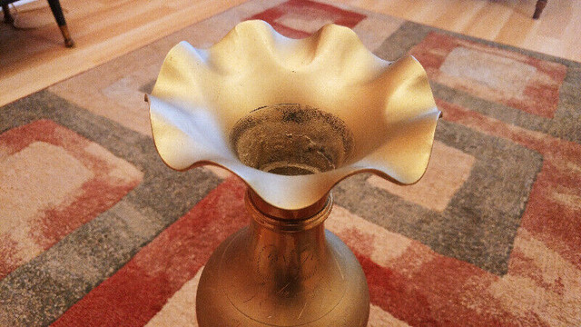 Vase de laiton  / Brass vase dans Art et objets de collection  à Ville de Montréal