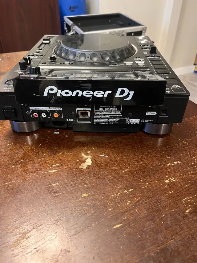 Pioneer CDJ2000NXS2 Set Up in Performance & DJ Equipment in Edmonton - Image 8
