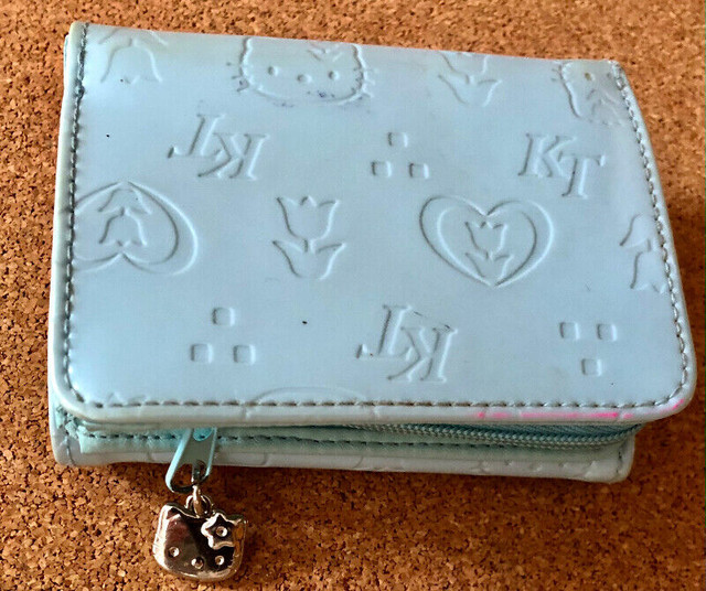 VINTAGE "HELLO KITTY" wallet in Arts & Collectibles in Mississauga / Peel Region - Image 2