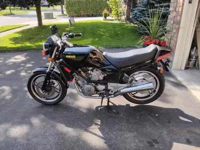 Vintage 1982 Yamaha XZ550 Vision for sale. It is in excellent condition, runs well and everything wo...