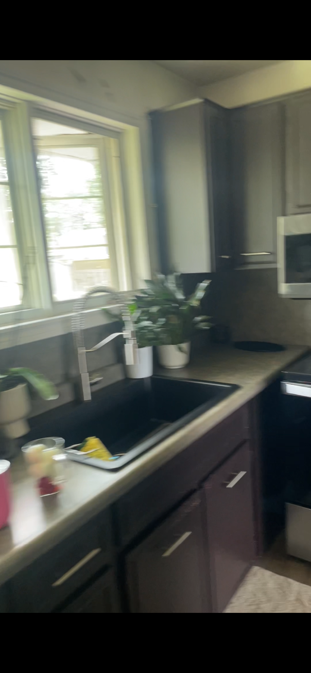 RM very nice and clean -Sept 1st Female student/profess