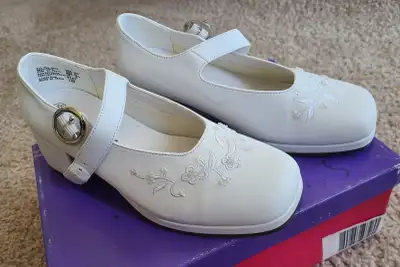 Highlights Girls' White Dress Shoes, Size: 13 1/2, View more