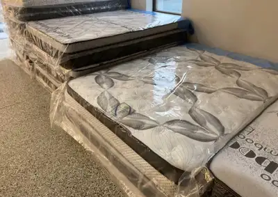 matelas neuf queen, View more