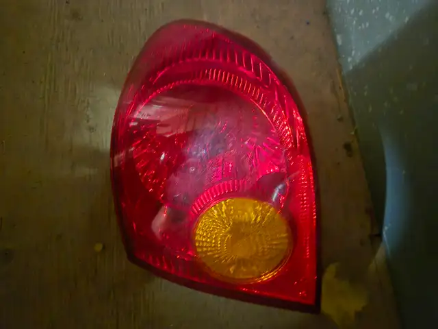 Tail lights587820445446983682
