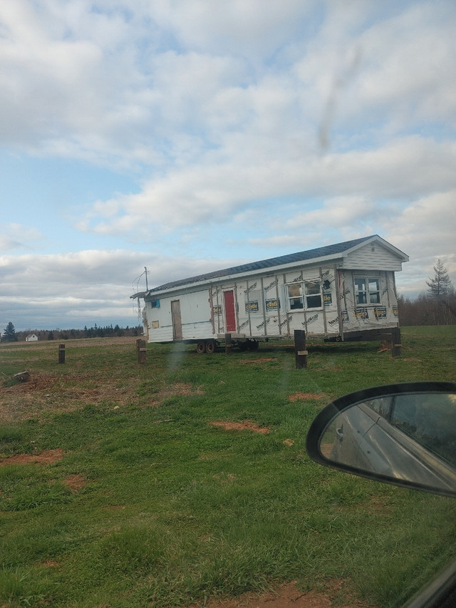 Mini home TO BE MOVED Houses for Sale Summerside Kijiji