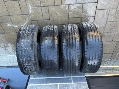 PNEUS USAGÉS À VENDRE Pneus usagés de bonne qualité en bon état. ✅ Bonne état ✅ Bons prix ✅ Prêts à...