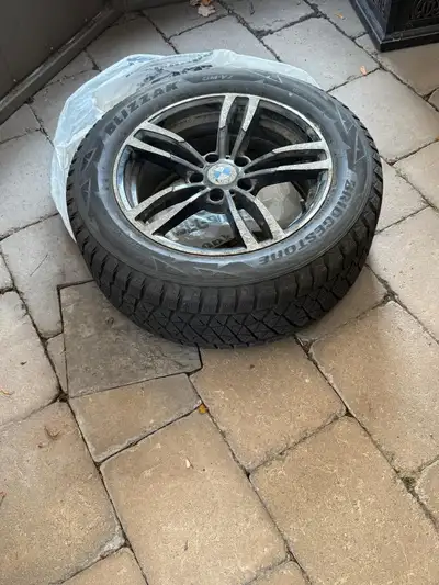 4x Bridgestone Winter Tires with rims – 255/55R18 (BMW X5) Selling a full set of 4 Bridgestone snow...