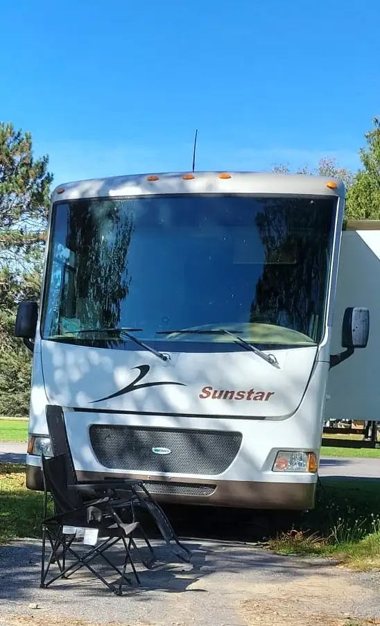Winnebago Itasca Sunstar 35F 2011  St-Bernard-de-Lacolle in RVs & Motorhomes in Longueuil / South Shore - Image 5