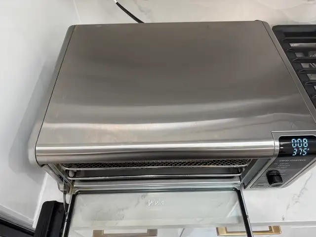 3 Month Old Ninja Foodi 8-in-1 Digital Air Fry Oven in Toasters & Toaster Ovens in Mississauga / Peel Region - Image 6