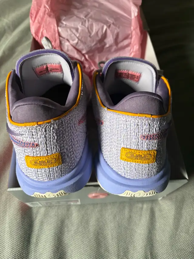 Lebron 20 Violet Frost Size 1262863259670273122