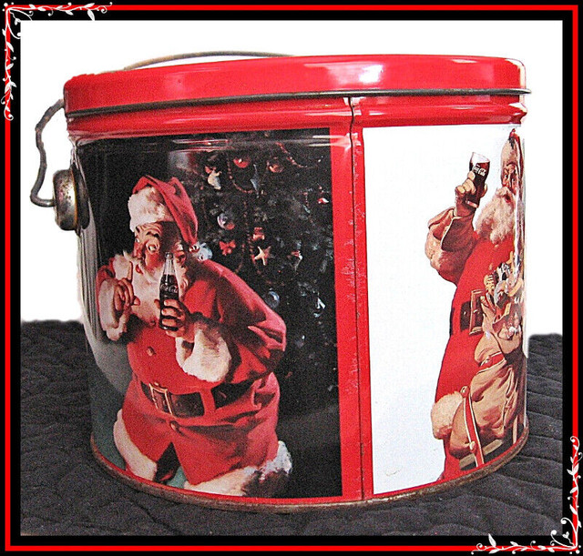 COCA COLA SANTA CLAUS TIN CONTAINER in Arts & Collectibles in Oshawa / Durham Region - Image 2