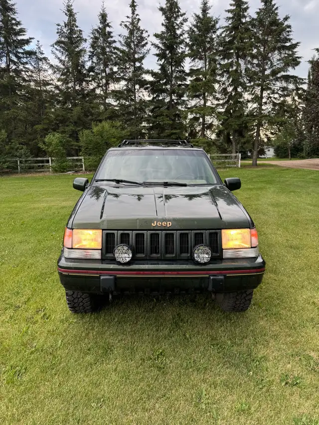 1995 Jeep grand Cherokee, Orvis edition in Cars & Trucks in Edmonton - Image 3