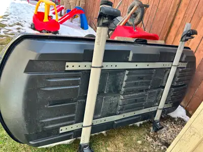 Roof rack purchased new in December but no longer have a car that it fits on. Fit on a 2020 Ford Exp...