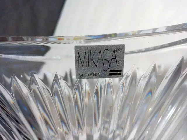 New!Vintage Mikasa Crystal Triangular Console, Center Piece Bowl63351295823873121