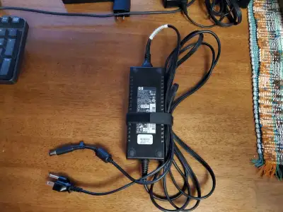 Chargeur HP 19.5v 6.9a HSTNN-DA01, View more