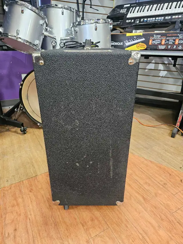 Peavey TNT 130 15" Bass Combo Amp in Amps & Pedals in City of Toronto - Image 7