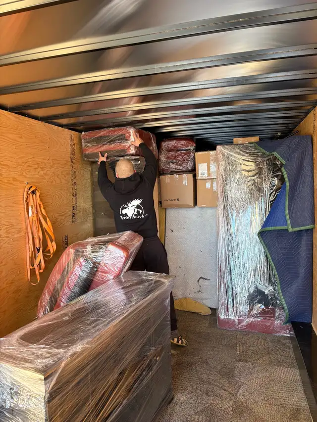 ✅109/h Two Movers &Truck 20ft Calgary  ☎️ 3689921969  ☎️ in Moving & Storage in Calgary - Image 8