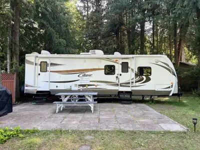 FOR SALE: RV Ready for Adventure! ✨ Are you ready to hit the open road in style and comfort? Check o...