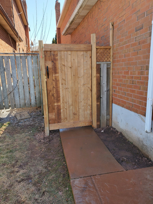 Fence and deck repair. Gate repair in Fence, Deck, Railing & Siding in Mississauga / Peel Region - Image 2
